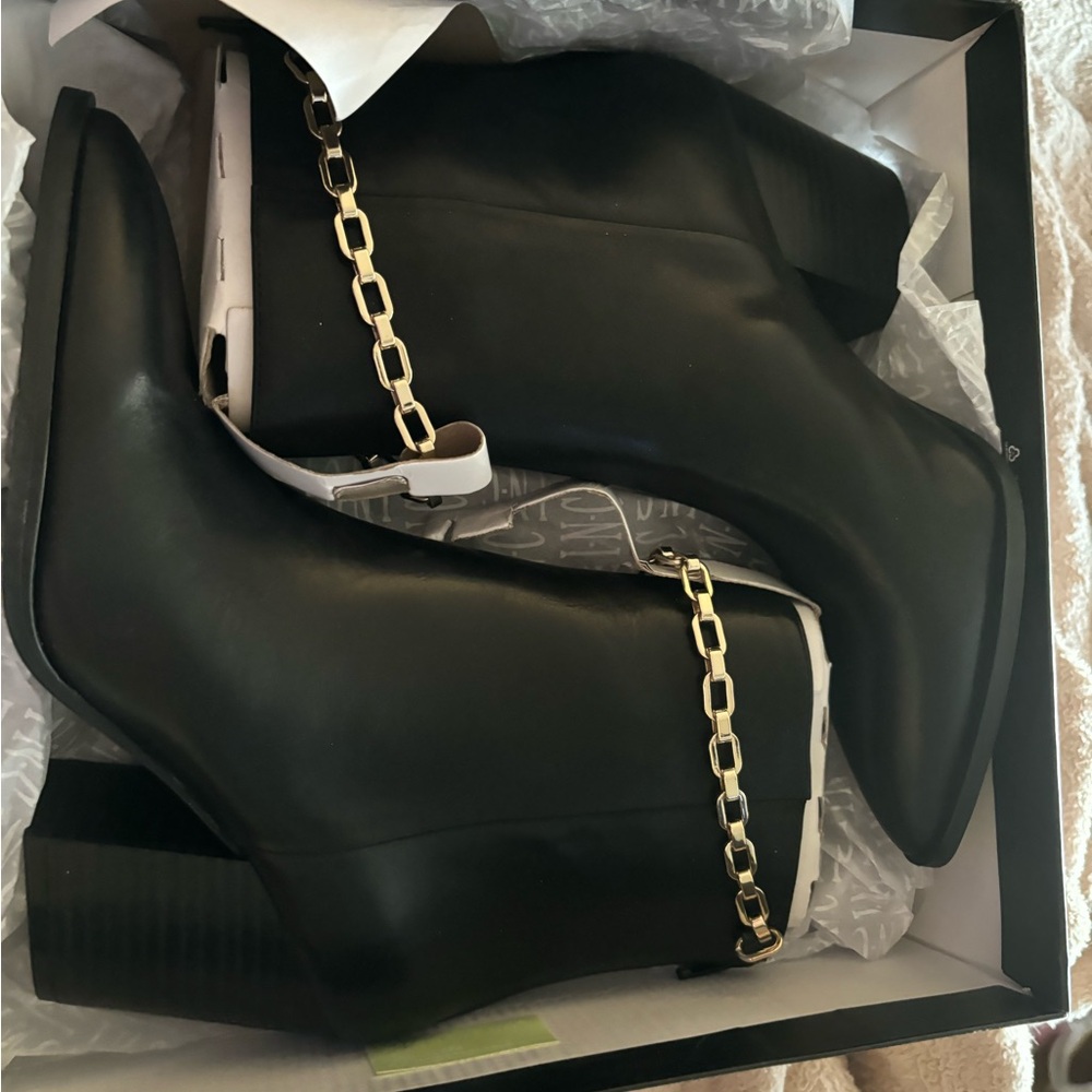 NWT International Concepts Inc Block Heel Leather Booties 8